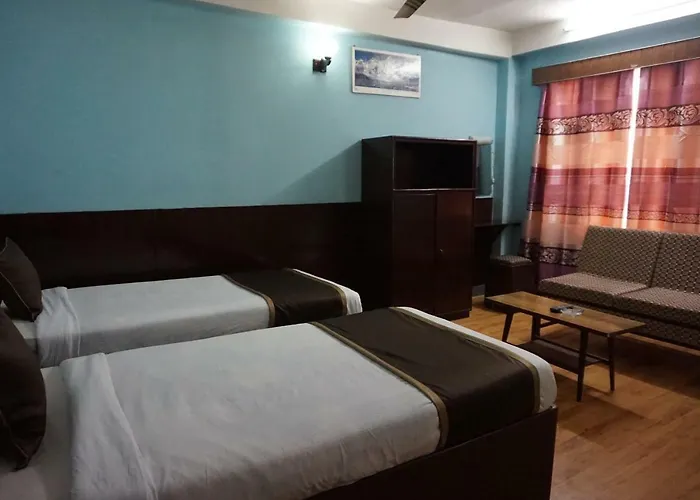 Impala Garden Hotel 2*